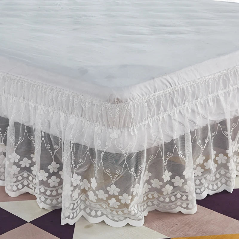 CasaLumora Delicate Ruffle Lace Bed Skirt – 18-Inch Drop Floral Design with Durable Elastic, A Pretty Choice for Women & Girls