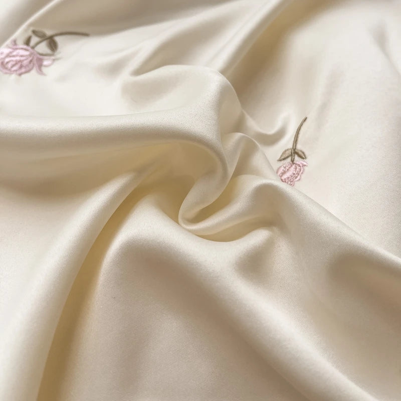 CasaLumora Elegant Rose Embroidered Lace Bedding Set – 3pcs Duvet Cover & Pillowcase Set