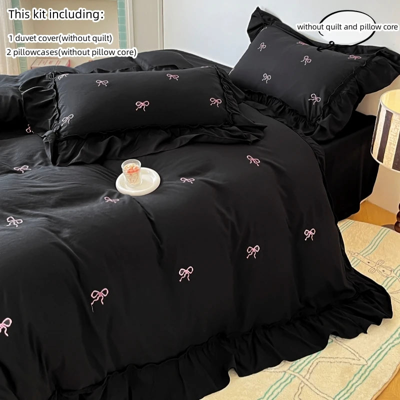 CasaLumora Elegant Bow Embroidery Bedding Set – 3-Piece Ruffled Duvet Cover & Pillowcases for a Cozy Bedroom or Guest Room
